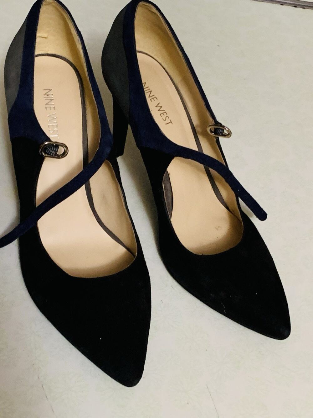 Nine West Juliano Colorblock Suede T-Strap Pointed Toe Heels Black Blue Gray 9M